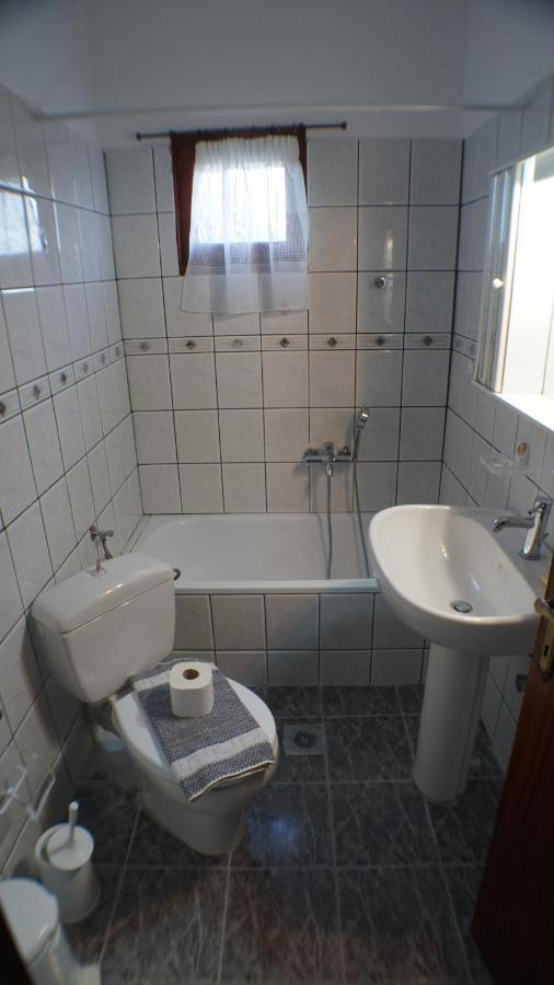 Villa Konstadine Asproválta Eksteriør billede